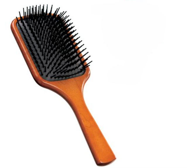 쿠션감 있는 넓은 면적의 빗